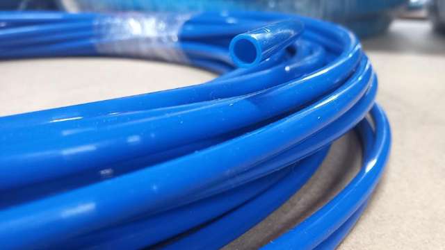Blå teflonslange i spole