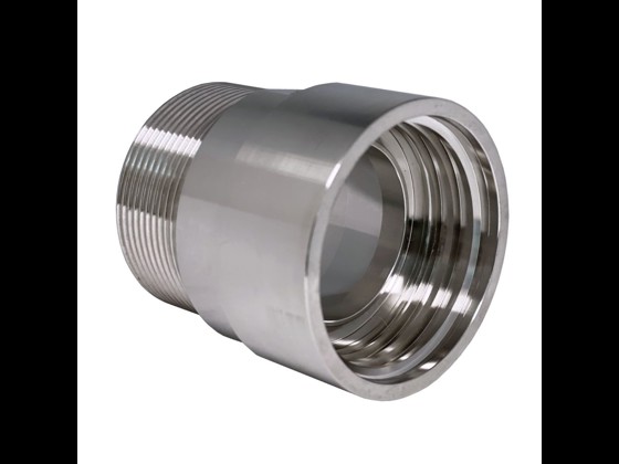 Vores rustfri IBC adapter fra SAV til rørgevind er fremstillet i rustfrit stål AISI 316. Til specialfittings af kompromisløs industriel kvalitet. Bestil hurtigt og nemt!